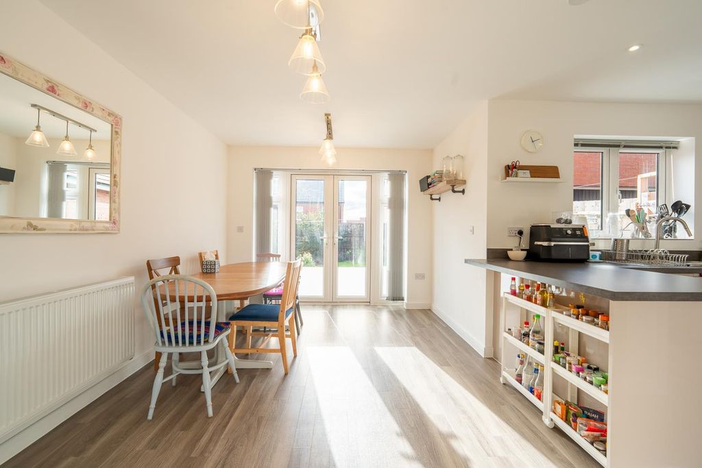 Property photo 3 of 12 Dsc02014-Hdr.Jpg