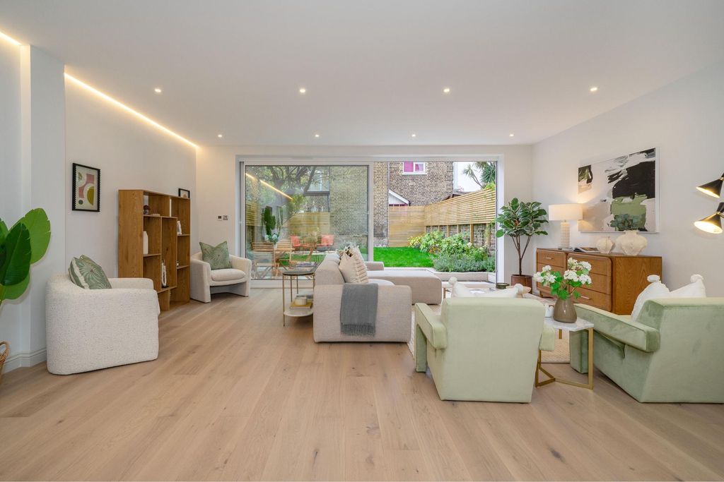 Property photo 3 of 14