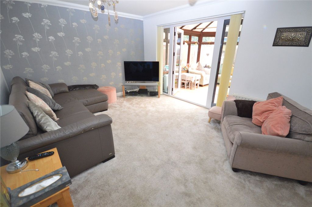 Property photo 2 of 17 Picture No. 06