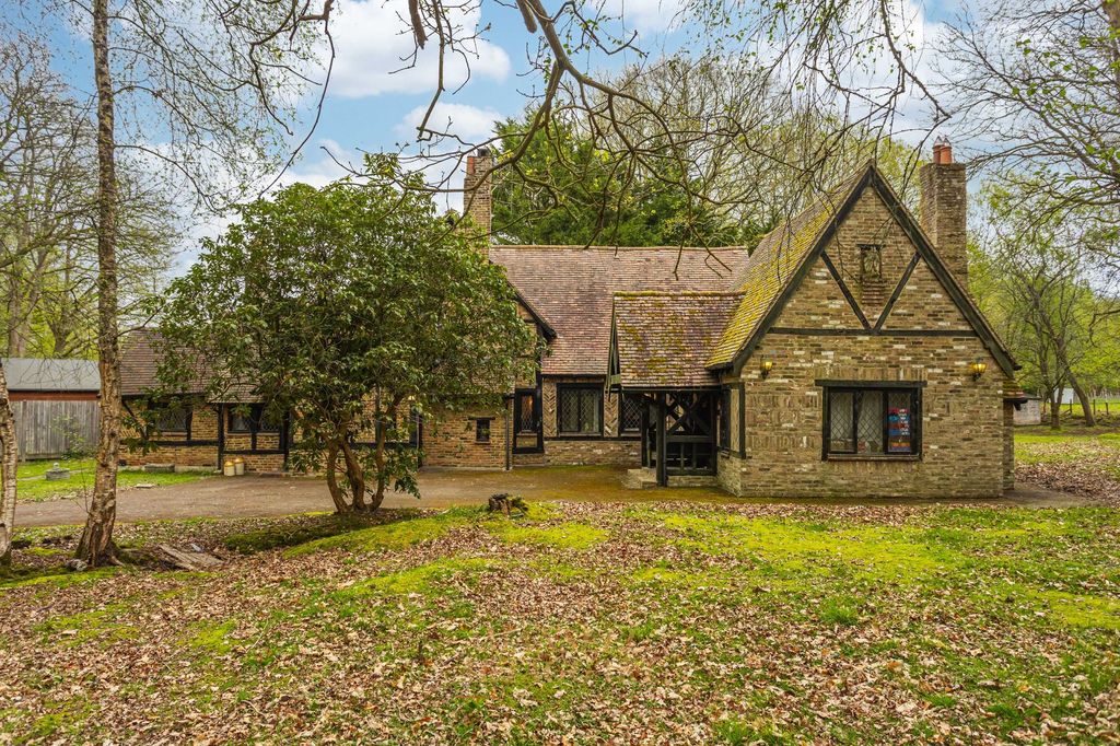 Additional image 19 of 2 bed detached house for saleBalcombe Road, Crawley RH10