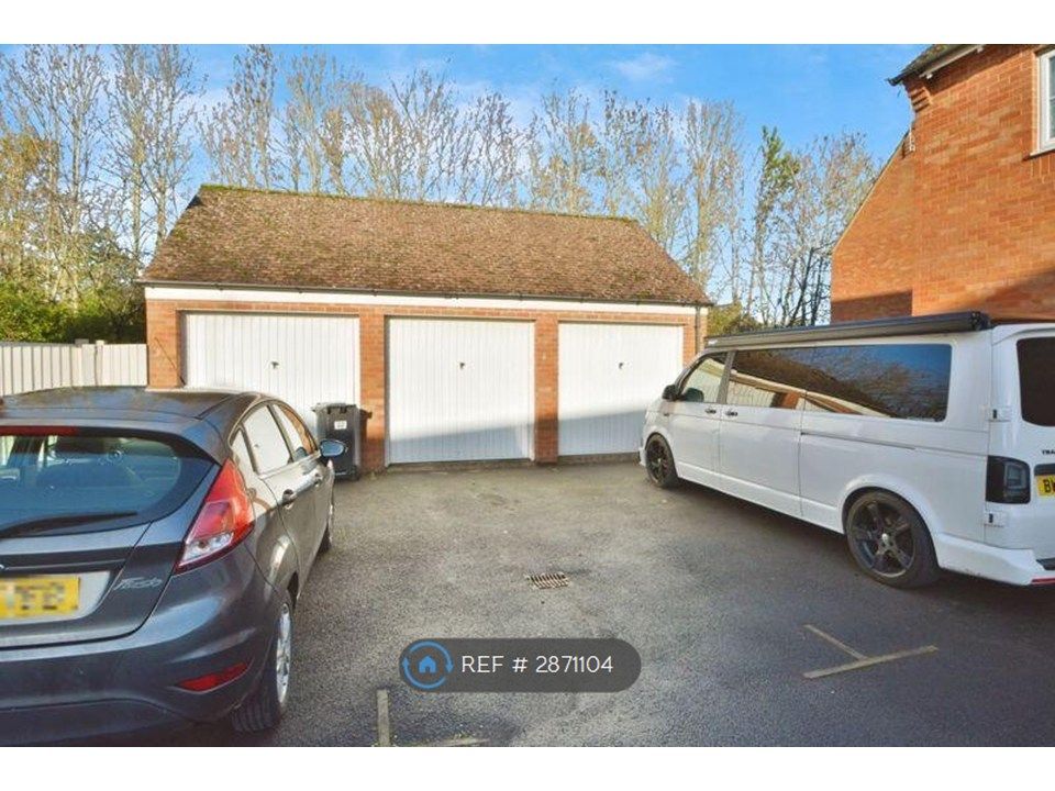 Property photo 2 of 20