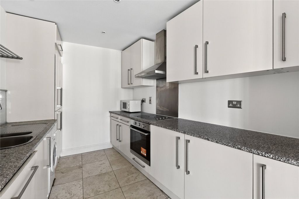 Property photo 2 of 20 Kitchen