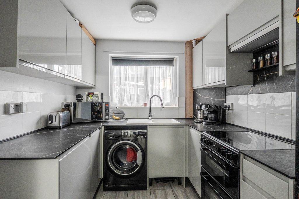 Property photo 3 of 11 Picture No. 07