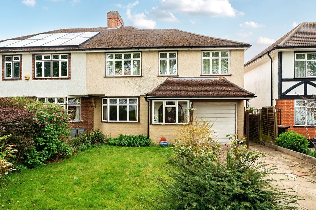 Property photo 1 of 18 External