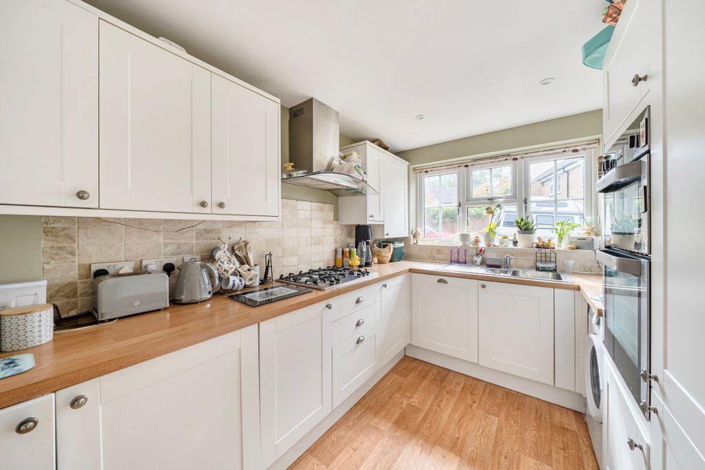 Property photo 3 of 11 1362567868De671F92701