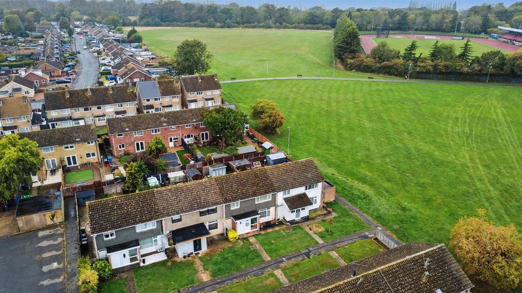 Property photo 2 of 19 Dji_0998.Jpg