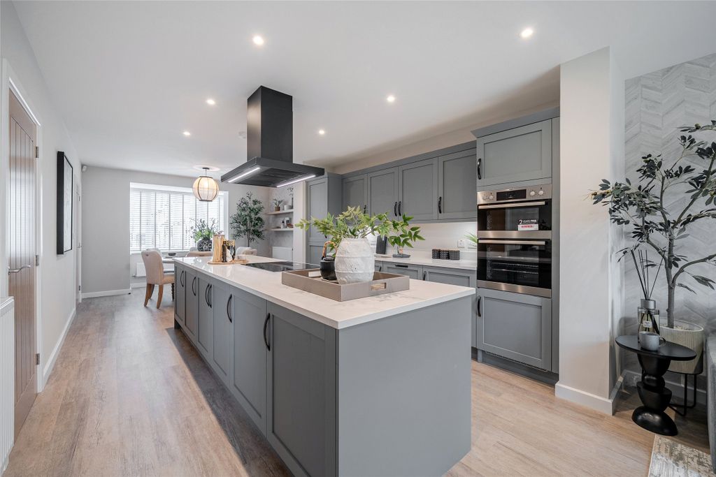 Property photo 2 of 17 Picture No. 31