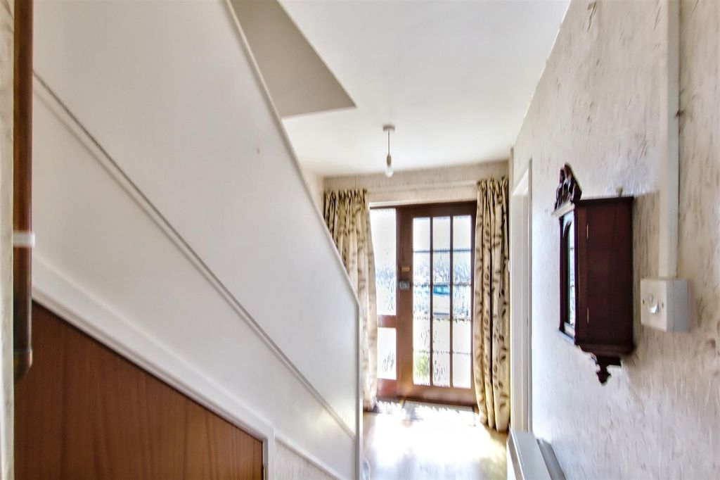 Property photo 2 of 29 Hallway