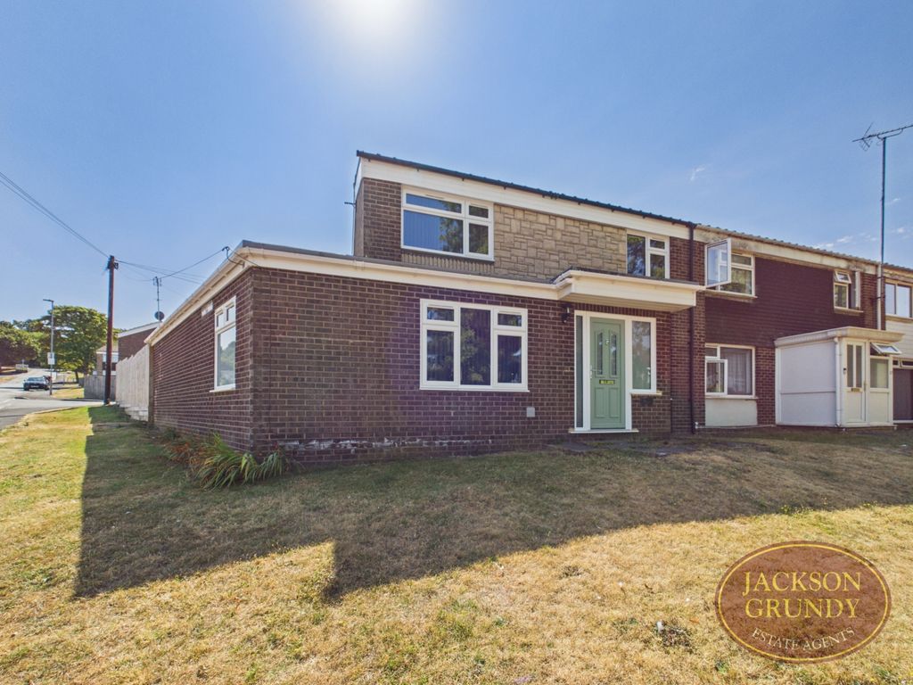 Property photo 1 of 16 Grenville Close