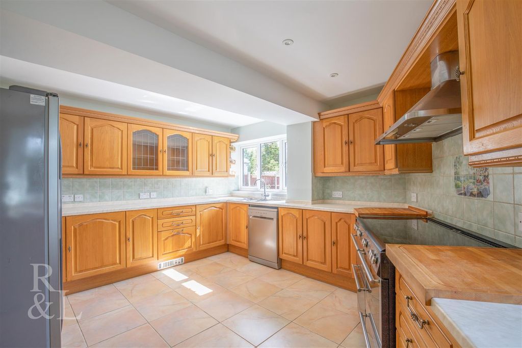 Property photo 3 of 25 1 Warton Lane (20).Jpg