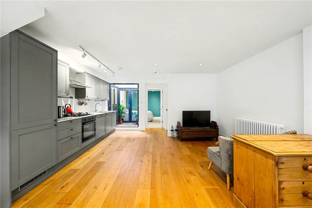 Property photo 2 of 11 Picture No. 25