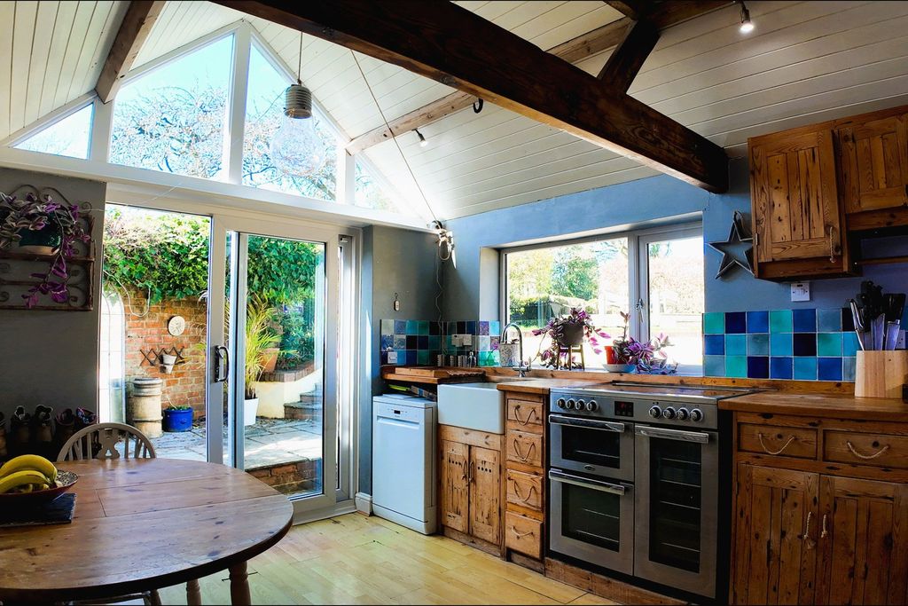 Property photo 3 of 15