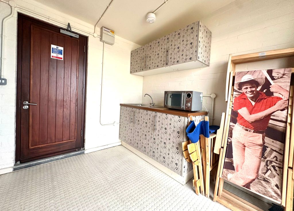 Property photo 3 of 12 Img-20251105-Wa0014