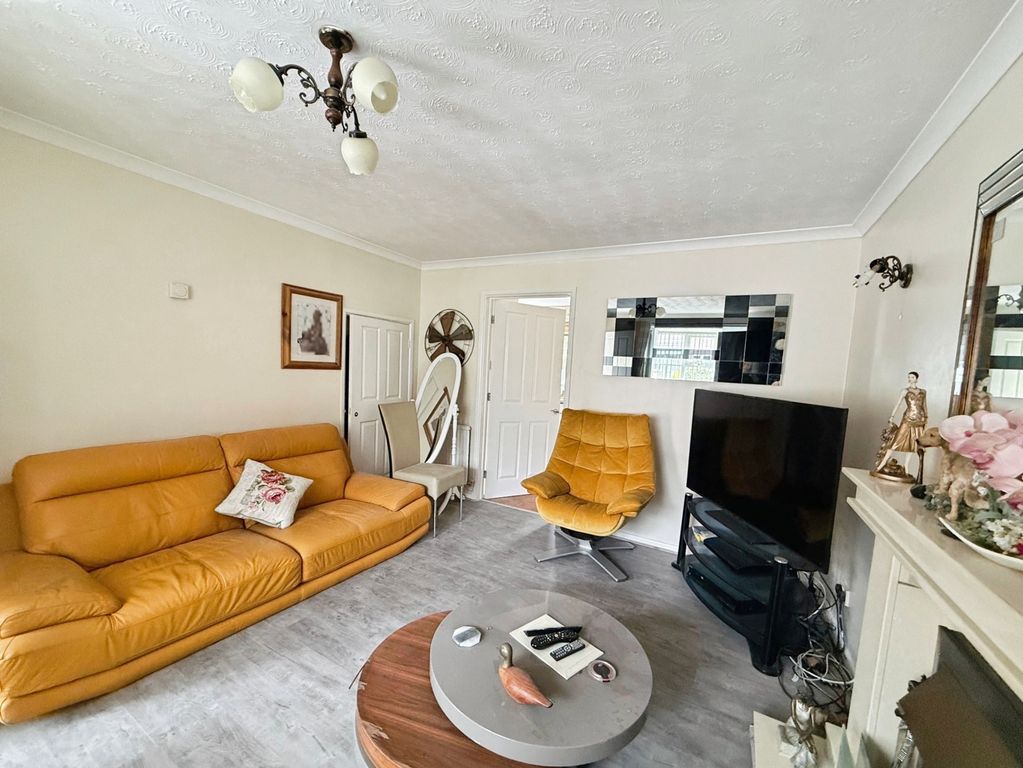 Property photo 2 of 8 Pbox-Img.Jpg