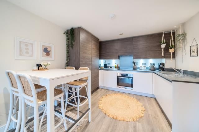 Property photo 3 of 10 Kitchen/Dining Area