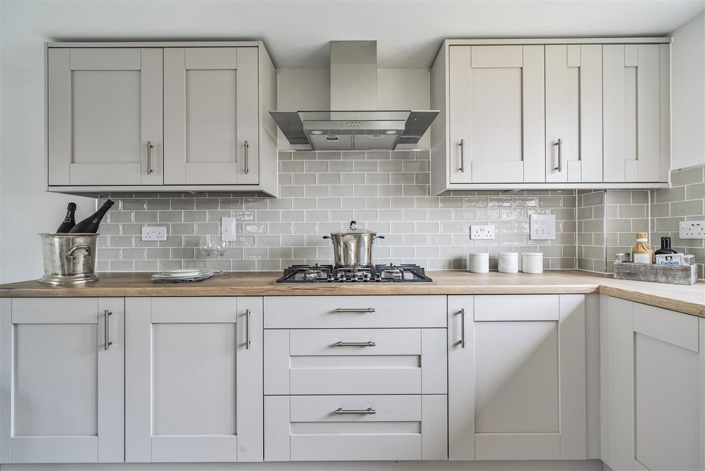 Property photo 3 of 7 Example Kitchen