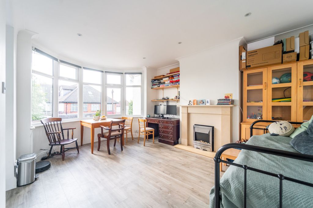 Property photo 1 of 12 Mba06834