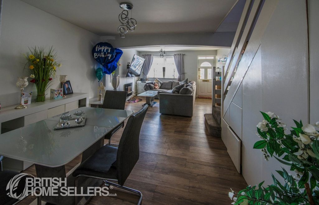 Property photo 2 of 11 Picture No. 03