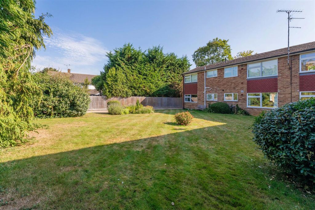 Property photo 2 of 16