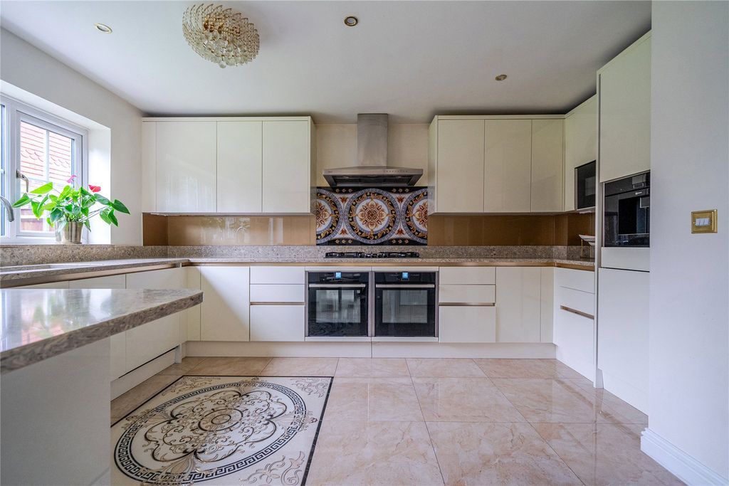 Additional image 82 of 6 bed country house for saleSandringham Drive, Dartford, Kent DA2