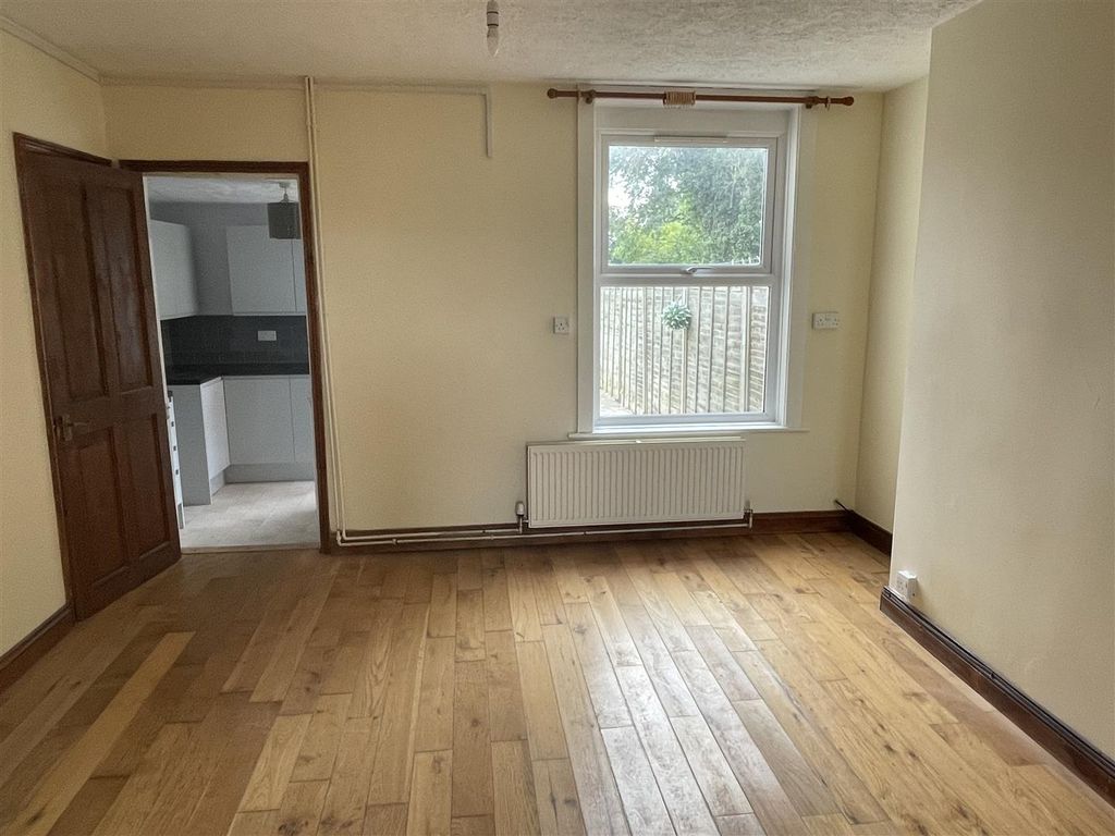 Property photo 3 of 17 Img_6018.Jpg