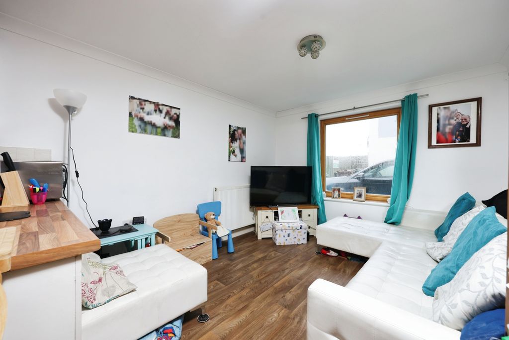 Property photo 2 of 15 Photography
