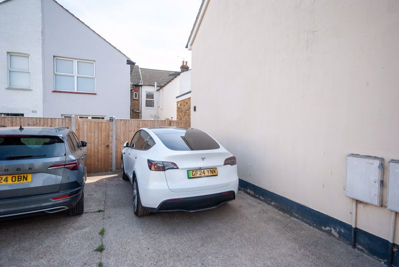 Property photo 3 of 18 Photo 1