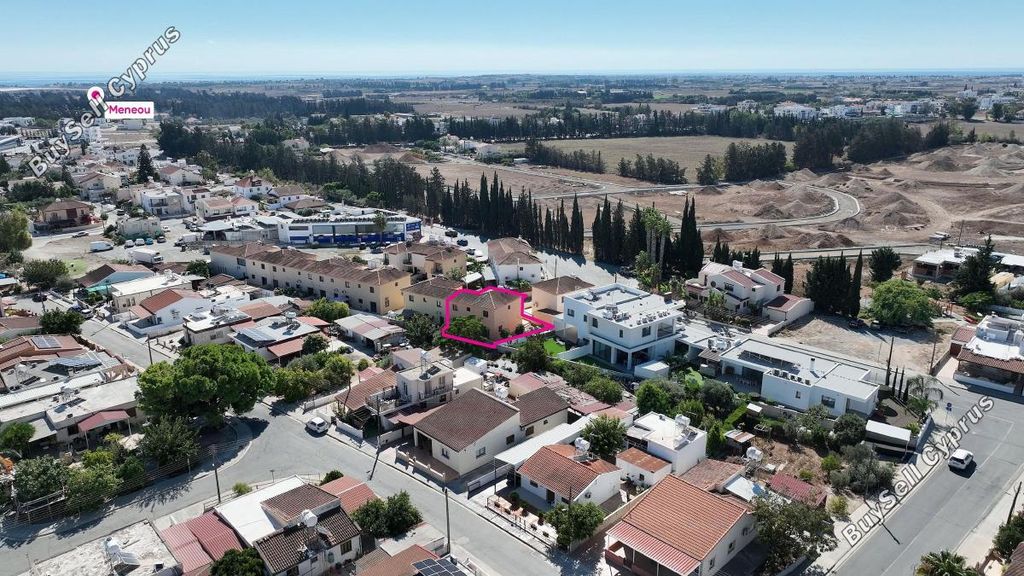 Property photo 3 of 33