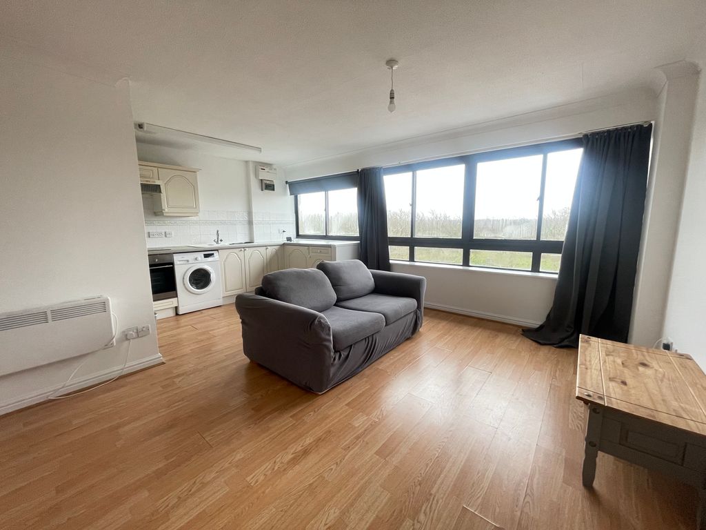 Property photo 3 of 4