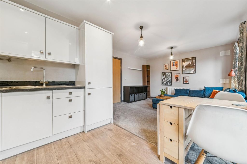 Property photo 3 of 10 6.Jpg