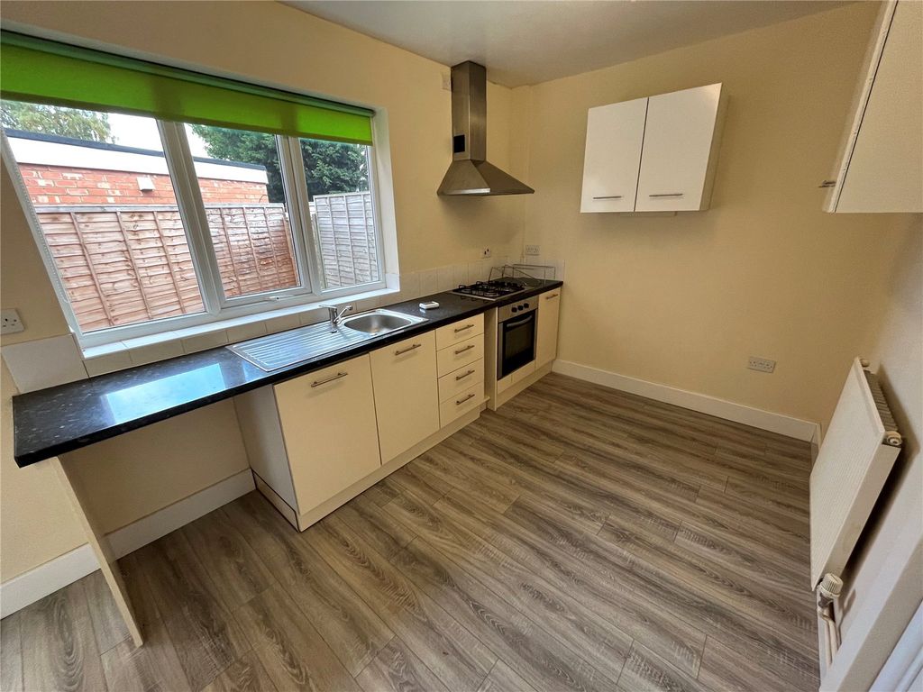 Property photo 2 of 18 Picture No. 16