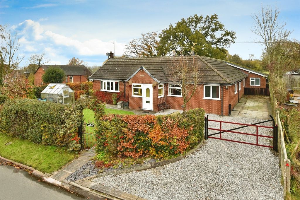 Property photo 1 of 15 Entrance Door: