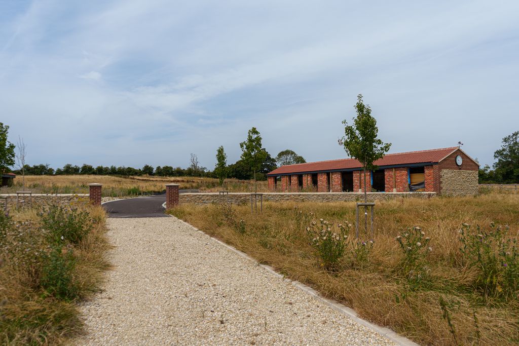 Property photo 2 of 13