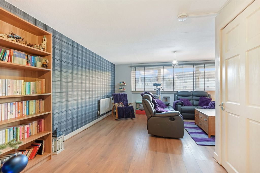 Property photo 2 of 21 Living Area