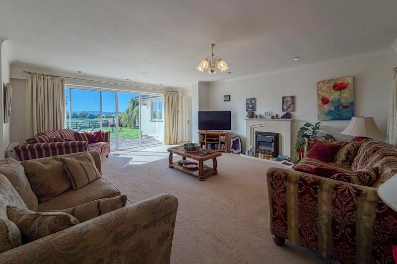 Property photo 3 of 29 Sitting Room