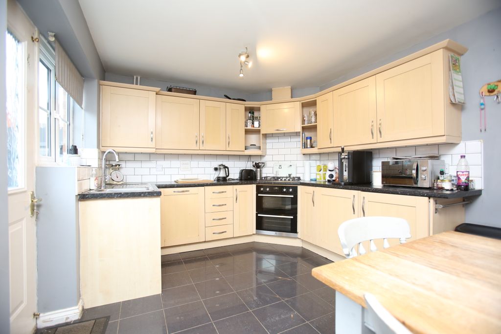 Property photo 2 of 15 593A3129