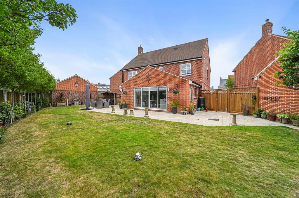 Property photo 3 of 20 Rear Garden