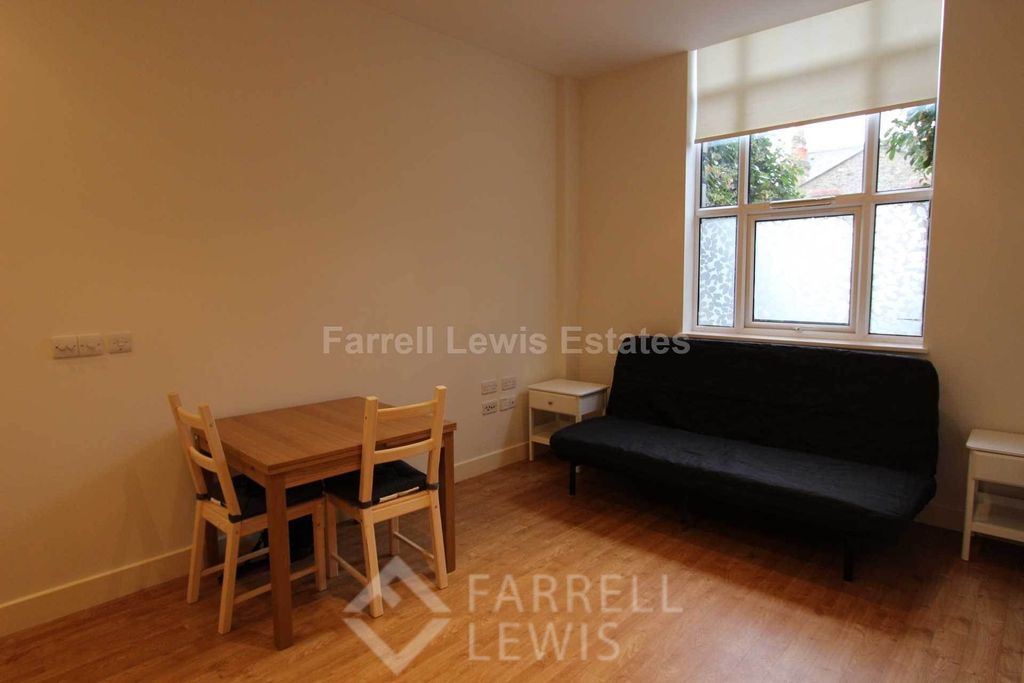 Property photo 3 of 6