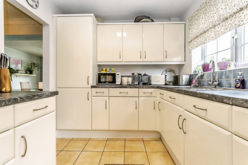 Property photo 3 of 18 Pbox-Img.Jpg