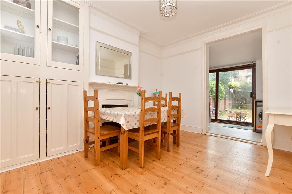 Property photo 3 of 13 Dining Area