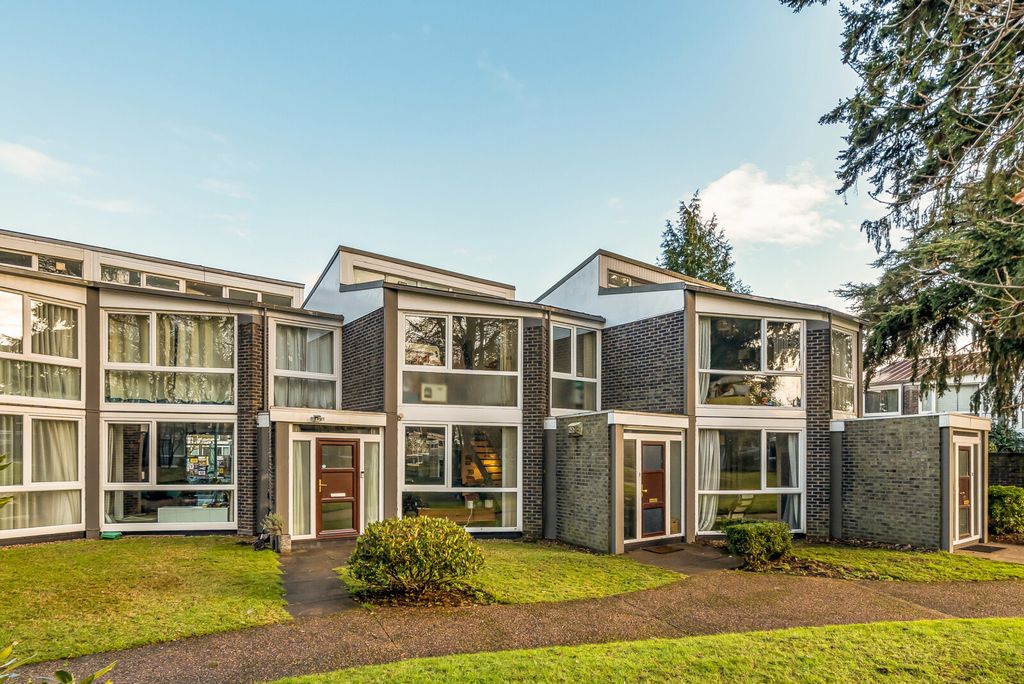 Property photo 1 of 19 1399964-1-696A420...