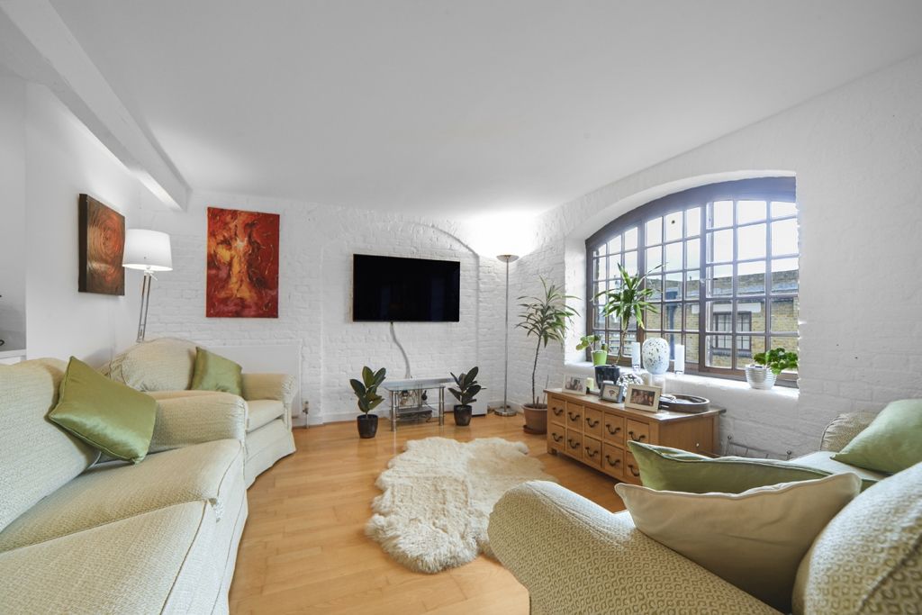 Property photo 1 of 15 New Crane Place