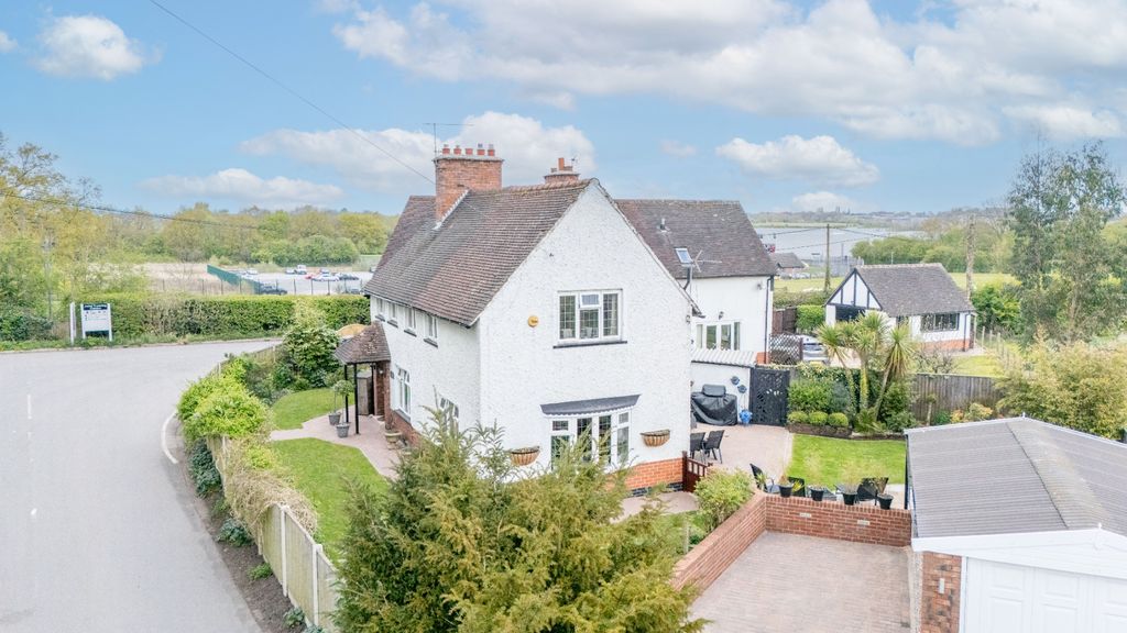 Property photo 1 of 24 4070263