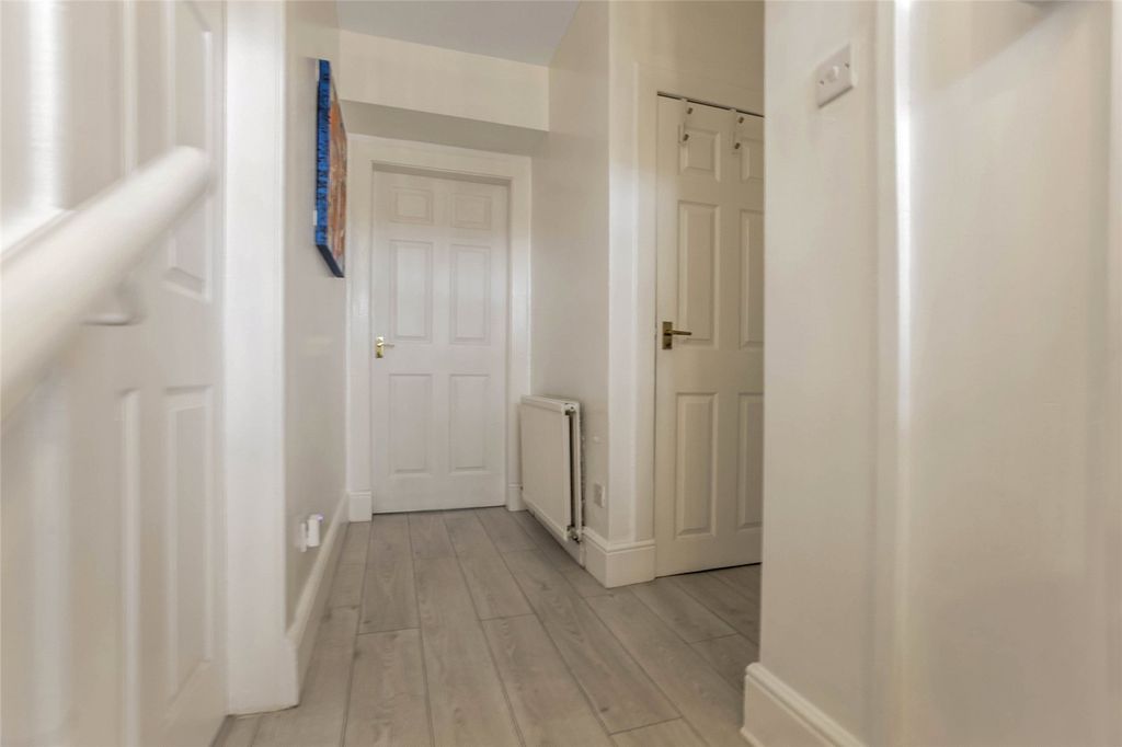 Property photo 2 of 28 Picture No. 03