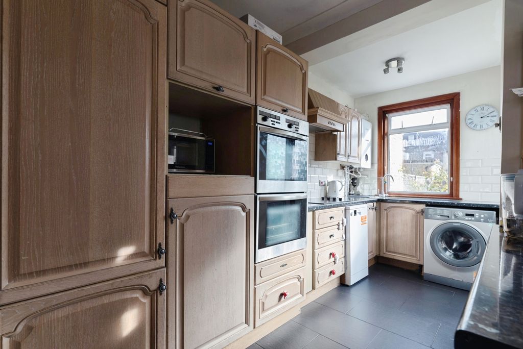 Property photo 3 of 20 Pbox-Img.Jpg