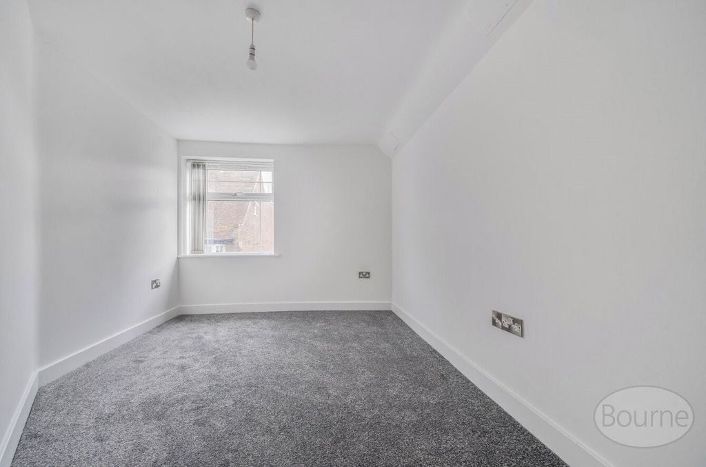 Additional image 8 of 1 bed flat for saleSwan Street, Petersfield, Hampshire GU32