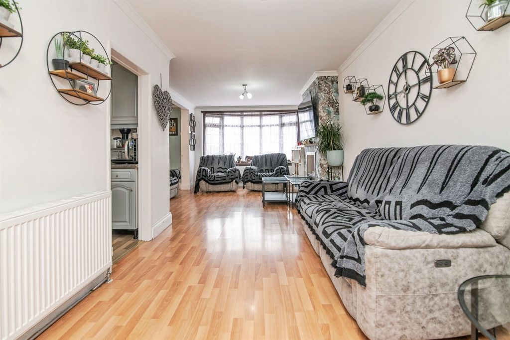 Additional image 4 of 3 bed semi-detached house for saleLeslie Rise, Tividale, Oldbury B69
