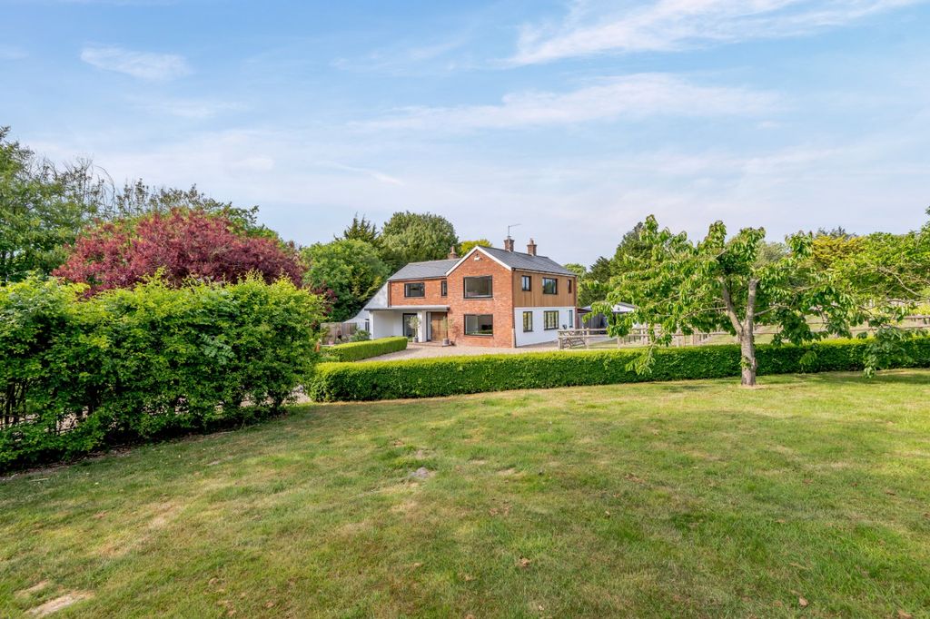 Property photo 3 of 35 Park House
