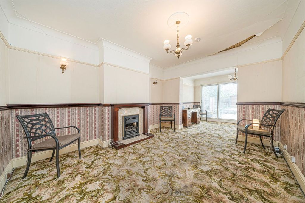 Property photo 3 of 7