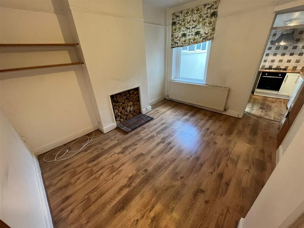 Property photo 3 of 9 Dining Room